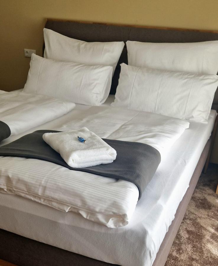 Hotel Rhin Inn Fehrbellin Kültér fotó