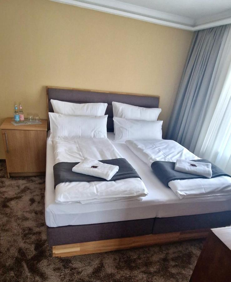 Hotel Rhin Inn Fehrbellin Kültér fotó